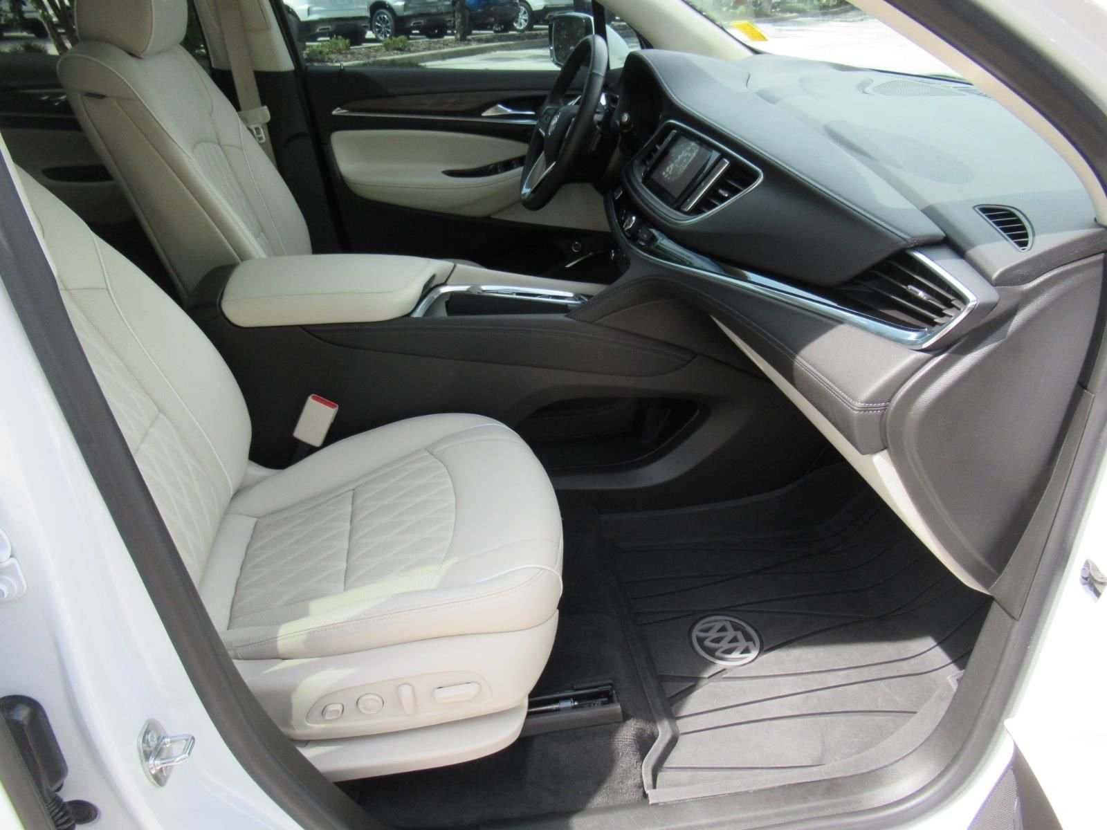 Used 2024 White Buick Avenir image 10