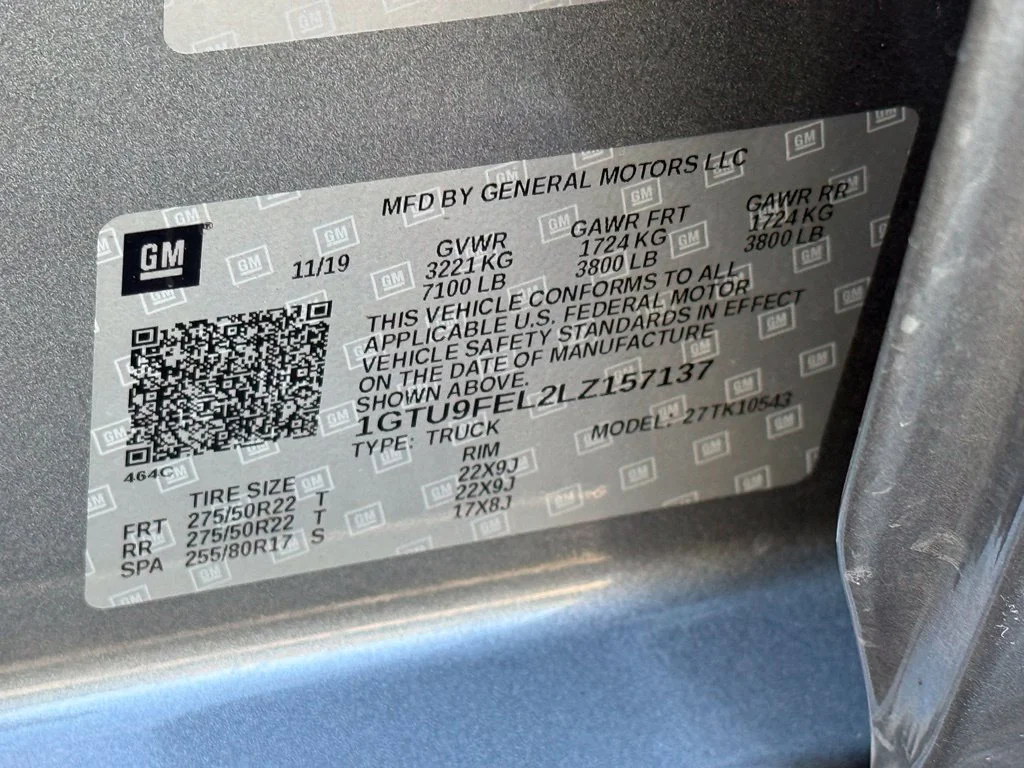 Used 2020 Steel Metallic GMC Denali image 28