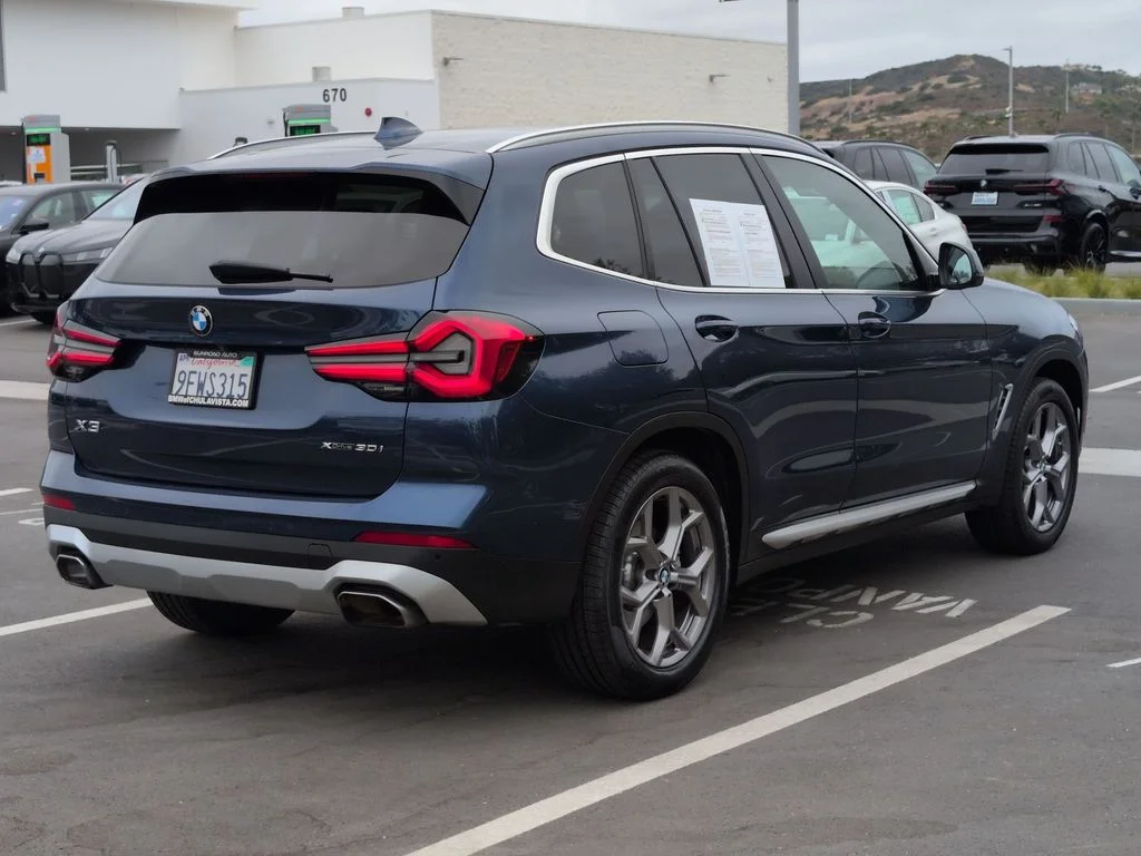 Used 2023 Blue BMW xDrive30i image 6