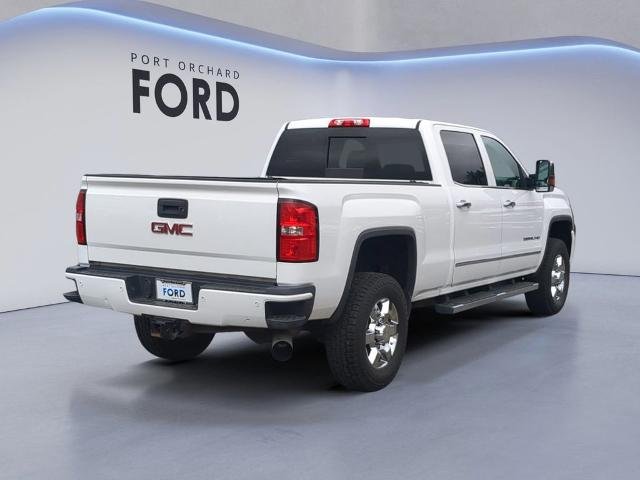 Used 2015 Summit White GMC  image 7