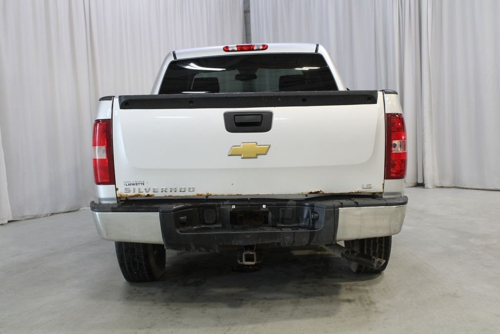 Used 2012 White Chevrolet LS image 19