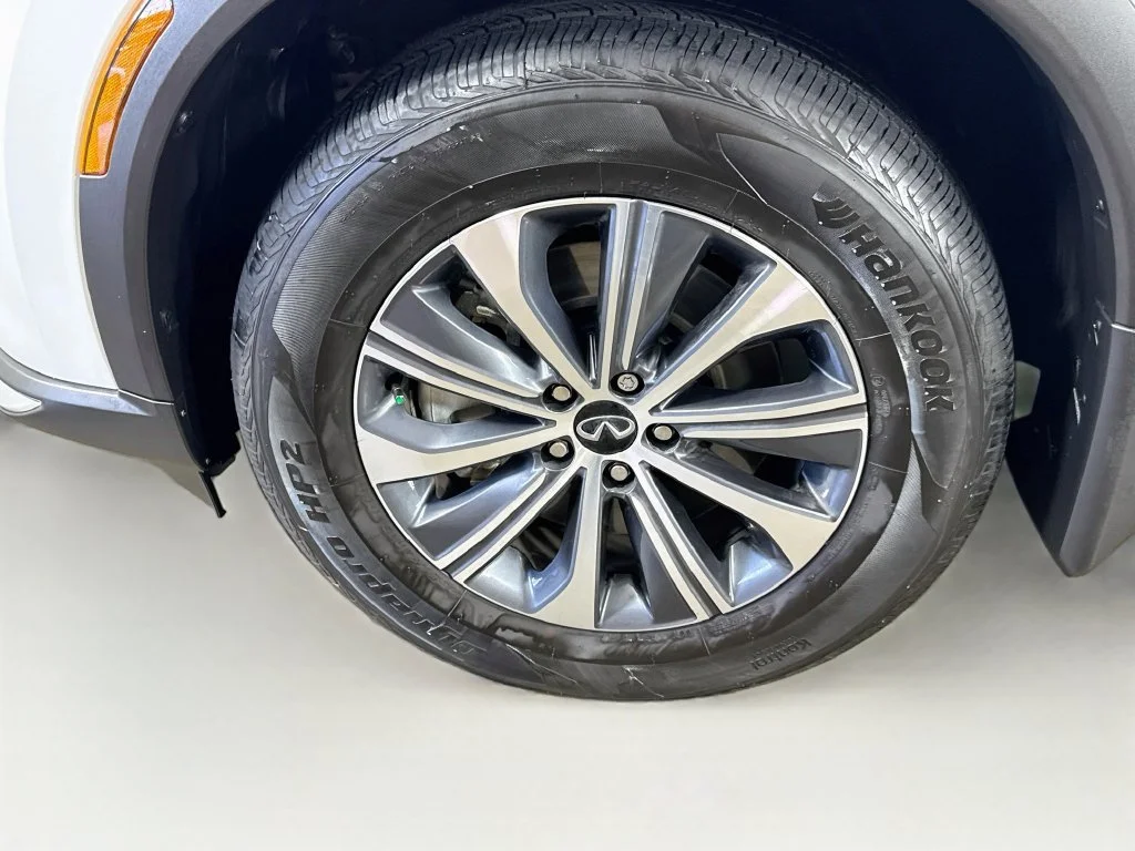 Certified Used 2027 White INFINITI PURE image 45