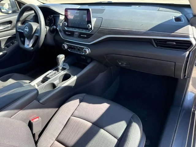 Used 2025 Gray Nissan 2.5 SV image 19