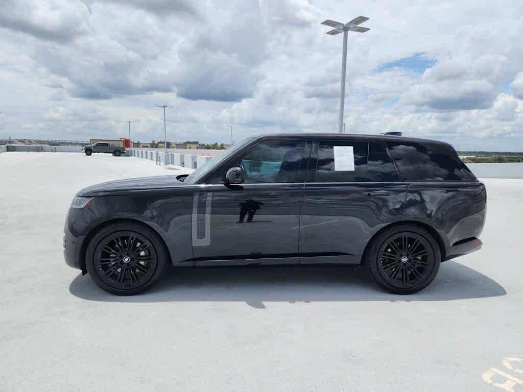 Certified Used 2024 Santorini Black Metallic Land Rover SE image 5