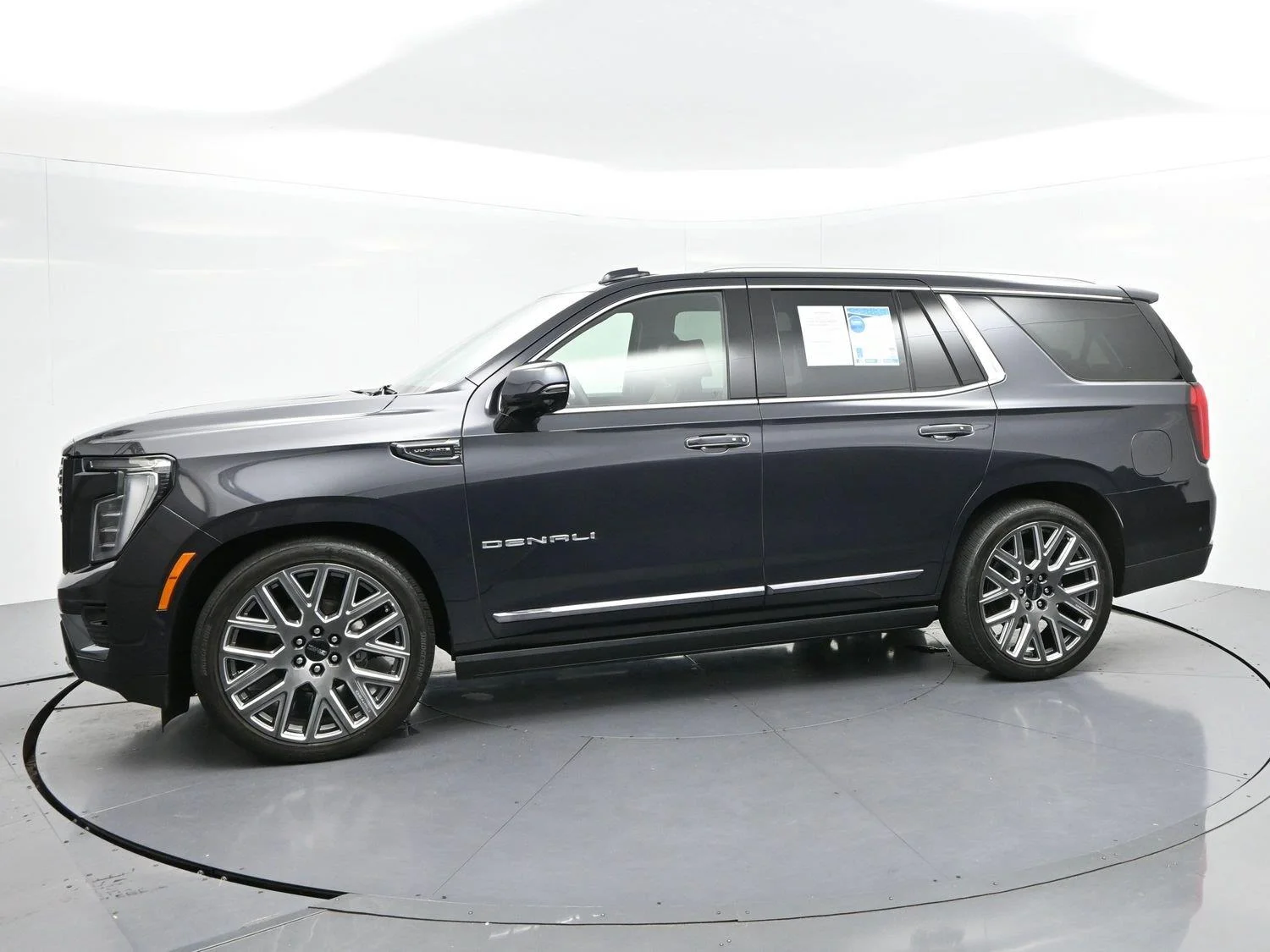 Used 2025 Titanium Rush Metallic GMC Denali Ultimate image 4