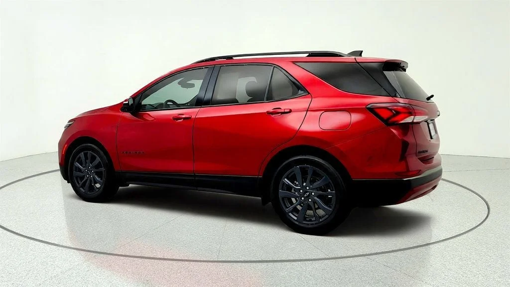 Used 2023 Radiant Red Tintcoat Chevrolet FWD 4dr RS w/ Leather Pkg & Safety/Infotainment Pkg image 7