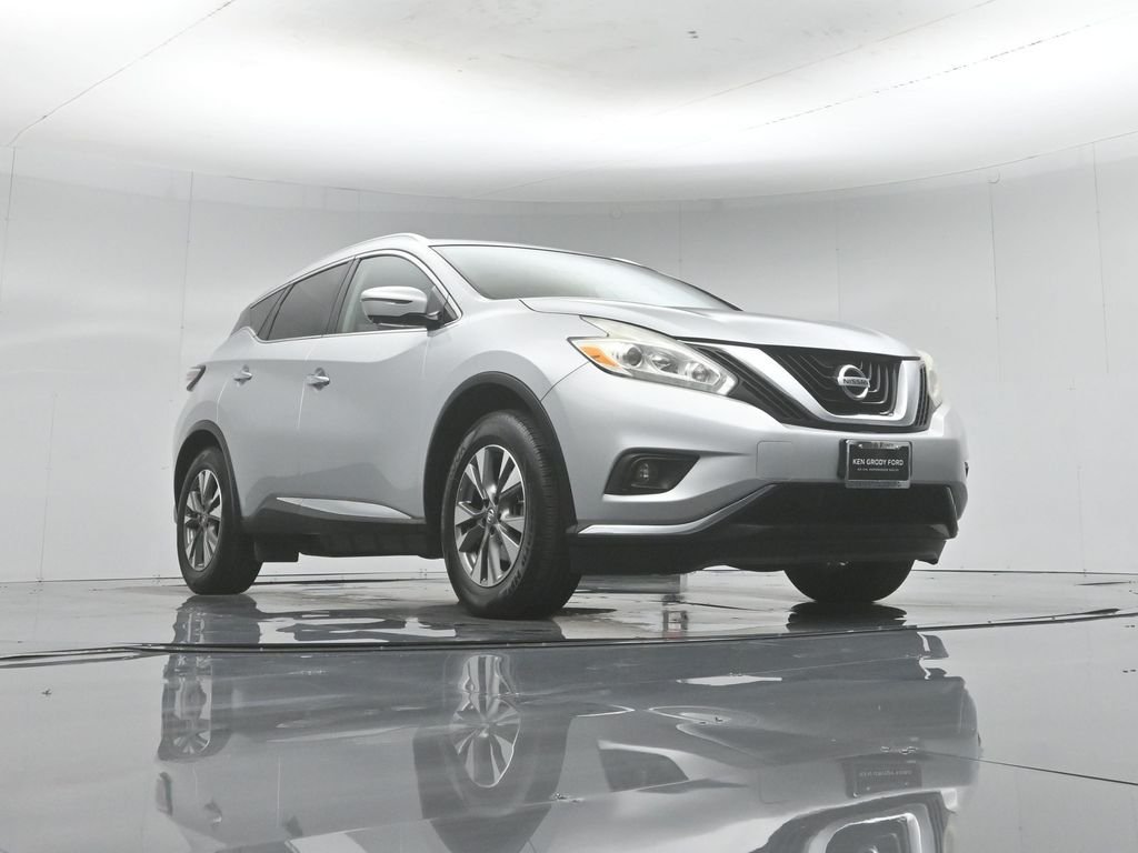 Used 2016 Silver Nissan SL image 43