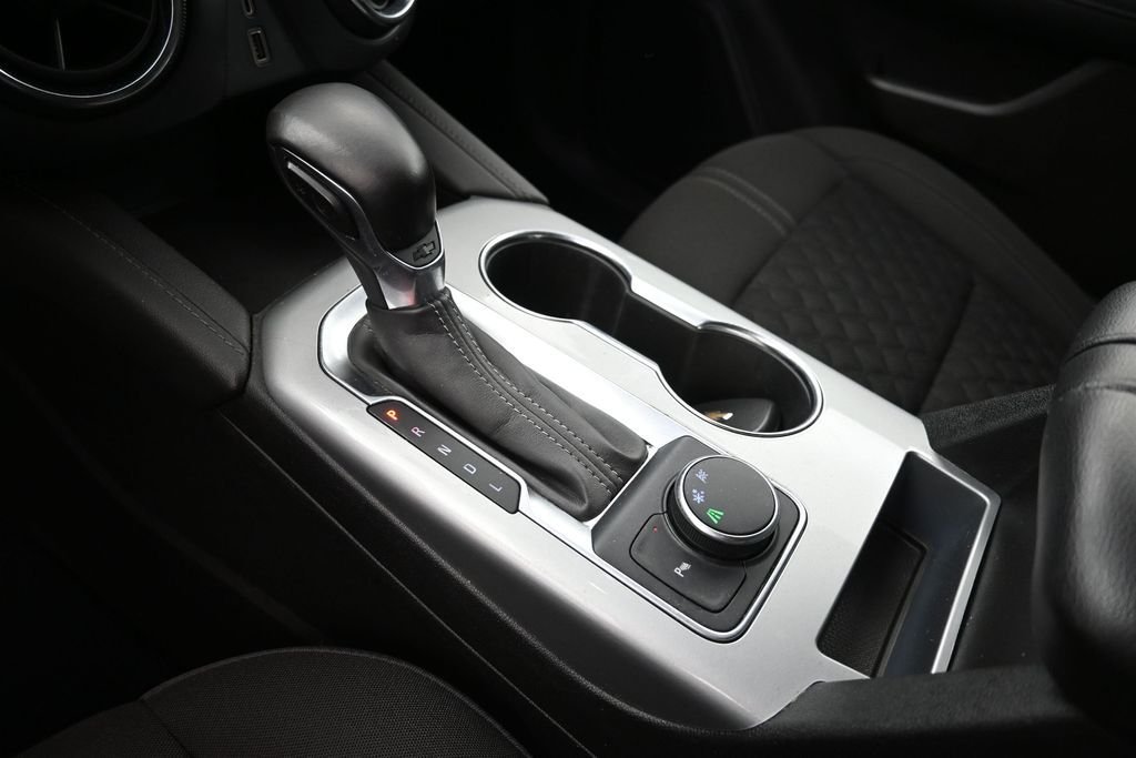 Used 2020 Gray Chevrolet LT image 30