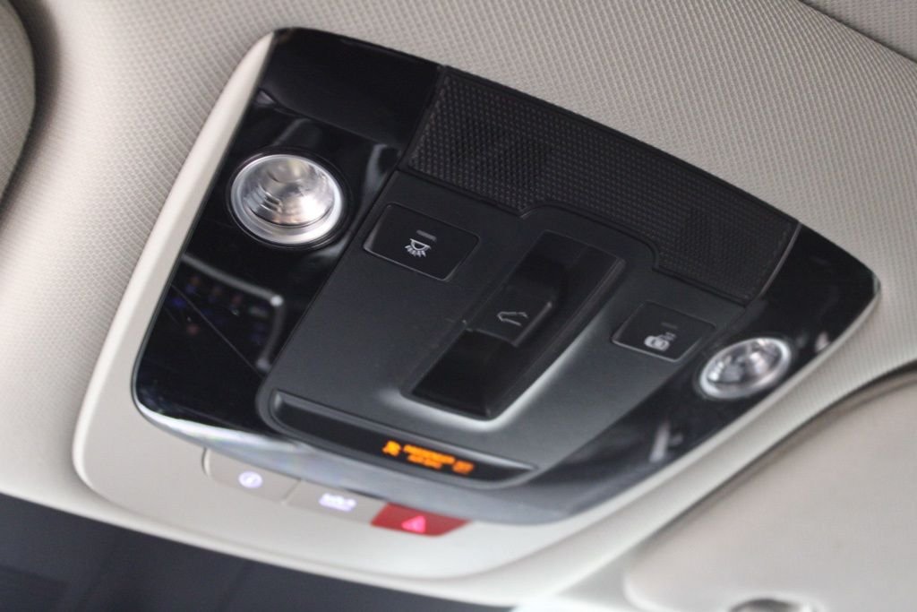 2023 Kia Sorento S - Photo 33