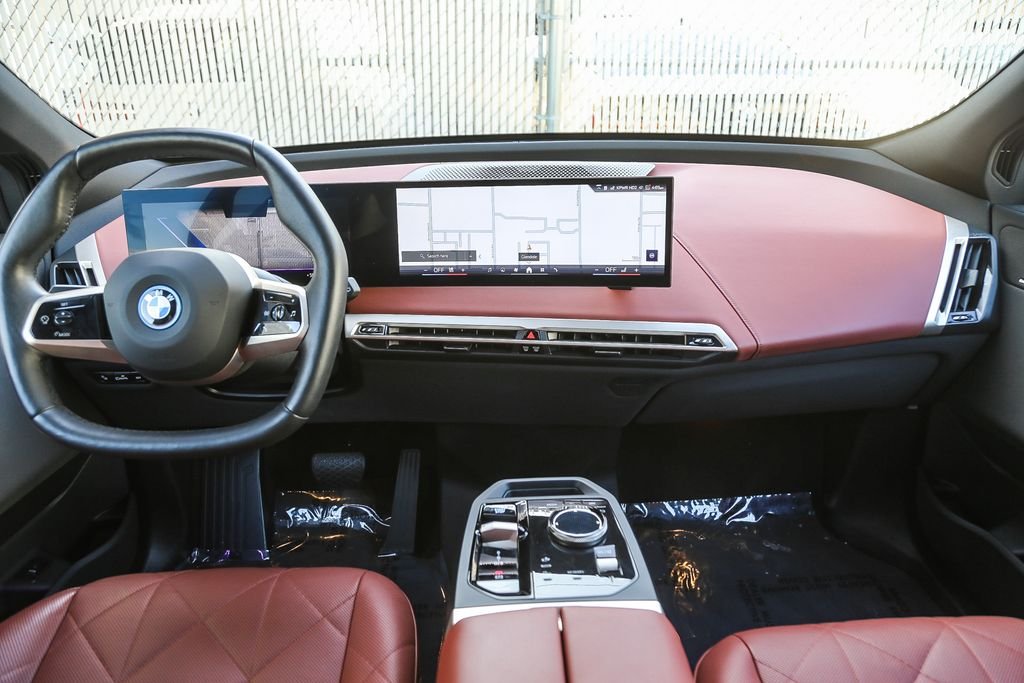 2025 BMW iX 50 - Photo 8