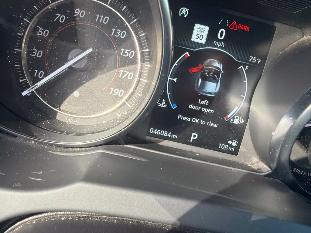 Used 2019 Green Jaguar P300 image 21
