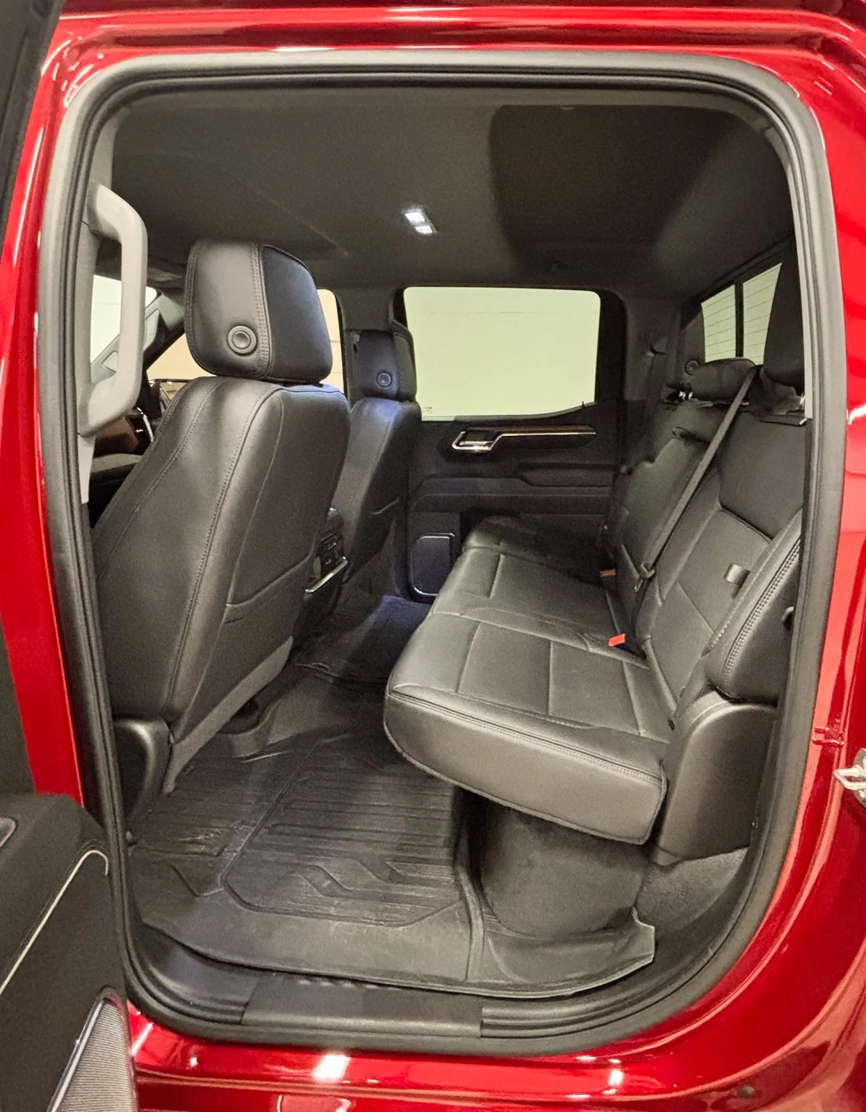 Used 2024 Red GMC Denali image 24