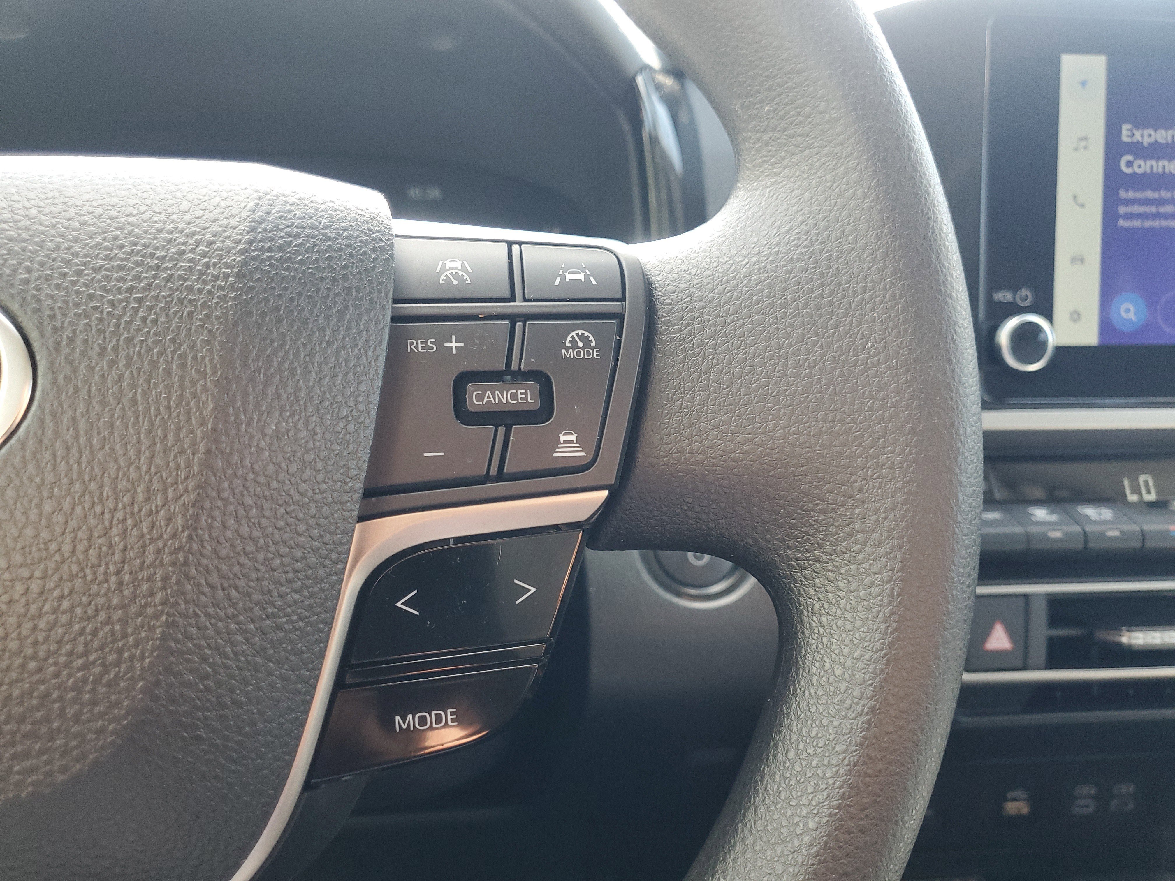 Used 2025 Ice Toyota LE image 22