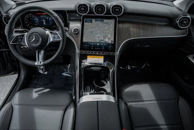 2025 Mercedes-Benz GLC Base - Photo 20