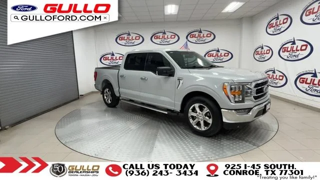 Certified Used 2023 Oxford White Ford XLT image 2