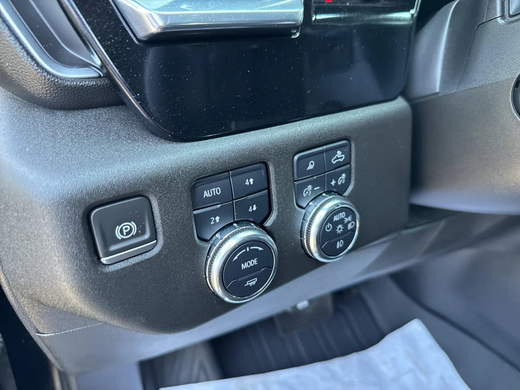 Certified Used 2024 Onyx Black GMC SLT image 12
