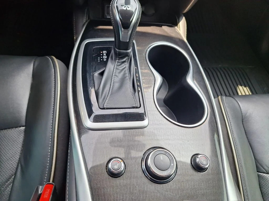 Used 2020 Blue INFINITI LUXE image 18