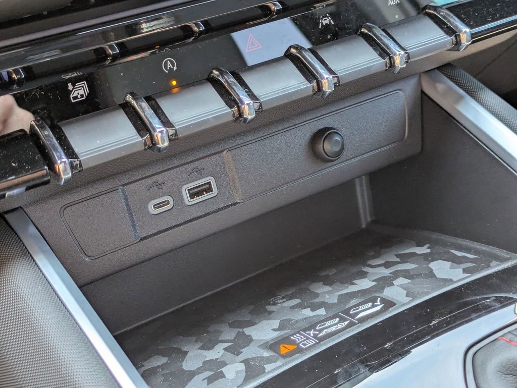 2025 Chevrolet Colorado Z71 - Photo 29