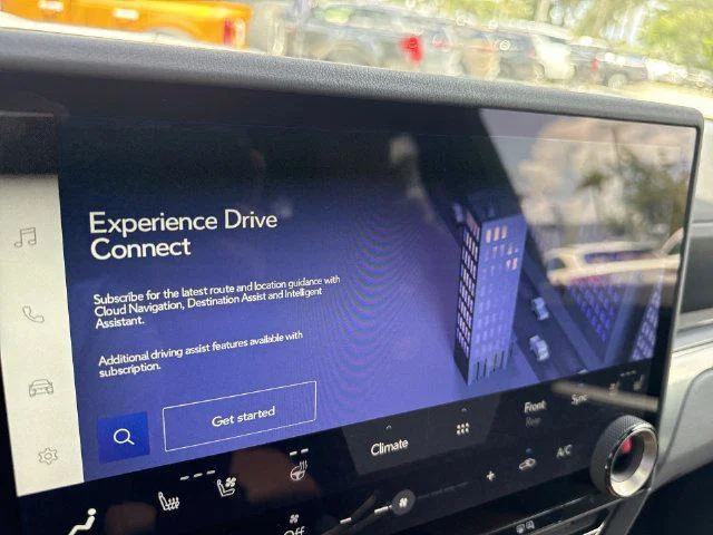 Certified Used 2025 NORI GREEN PEARL Lexus Premium+ image 18
