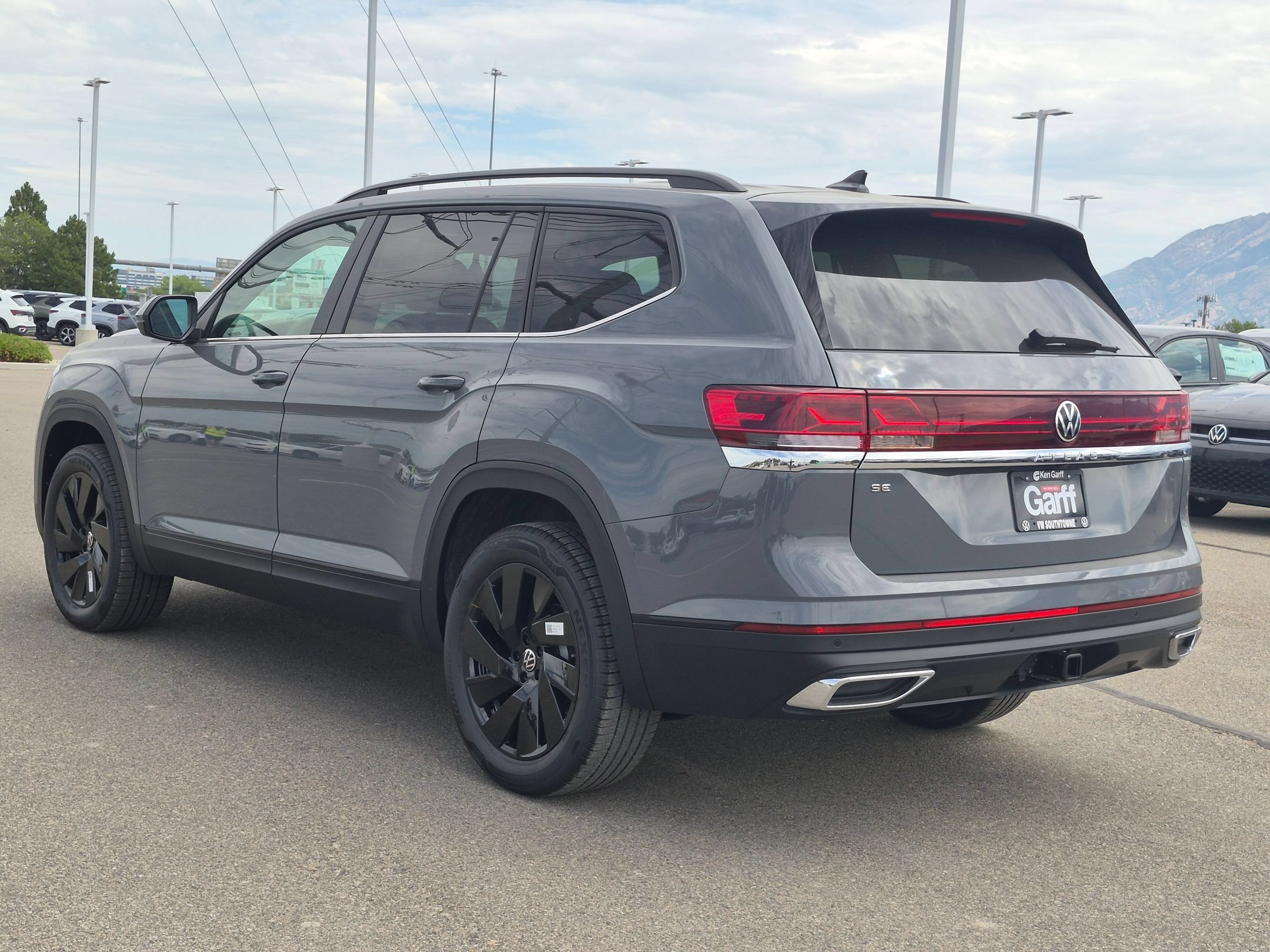 New 2026 Pure Gray Volkswagen 2.0T SE w/Technology image 5