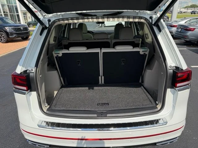 New 2026 White Volkswagen 2.0T SEL Premium R-Line image 5