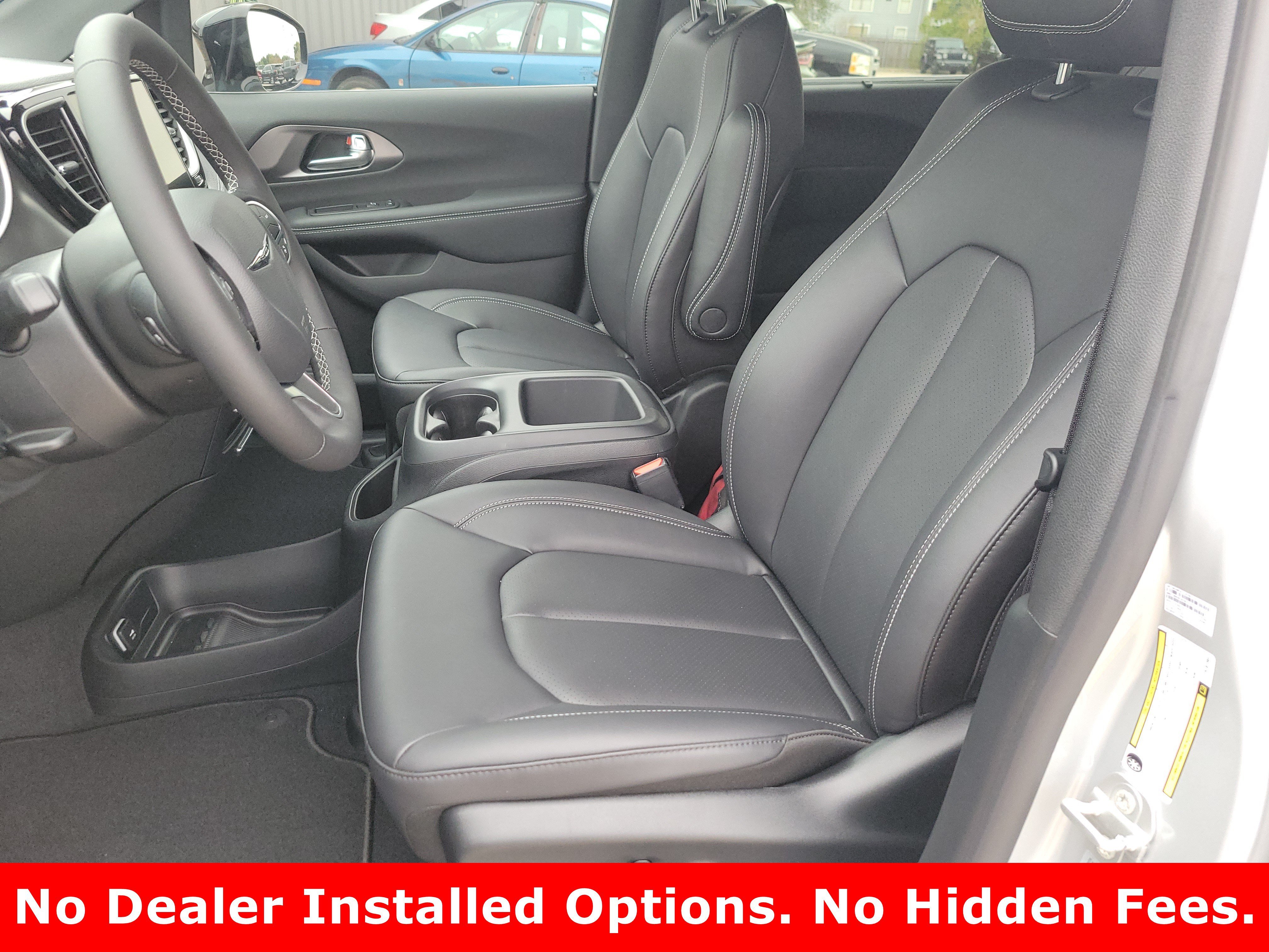 2026 Chrysler Pacifica Select - Photo 13