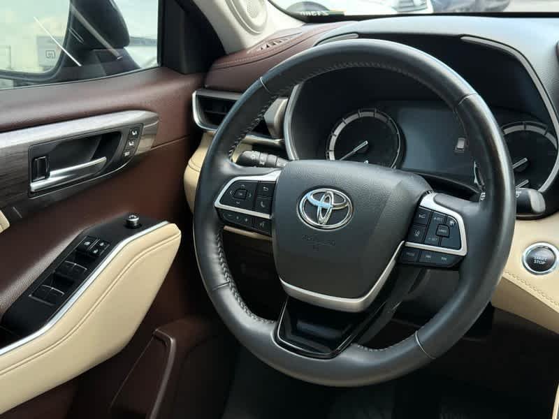Used 2022 Opulent Amber Toyota Limited image 15