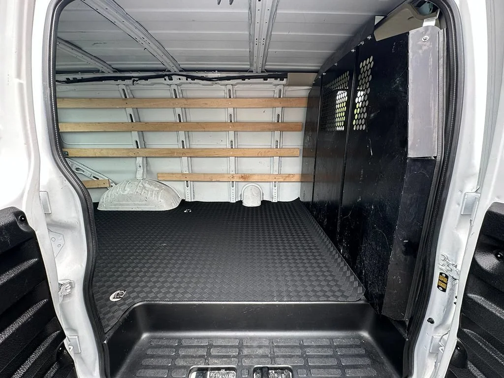 Used 2025 Summit White GMC Work Van image 20