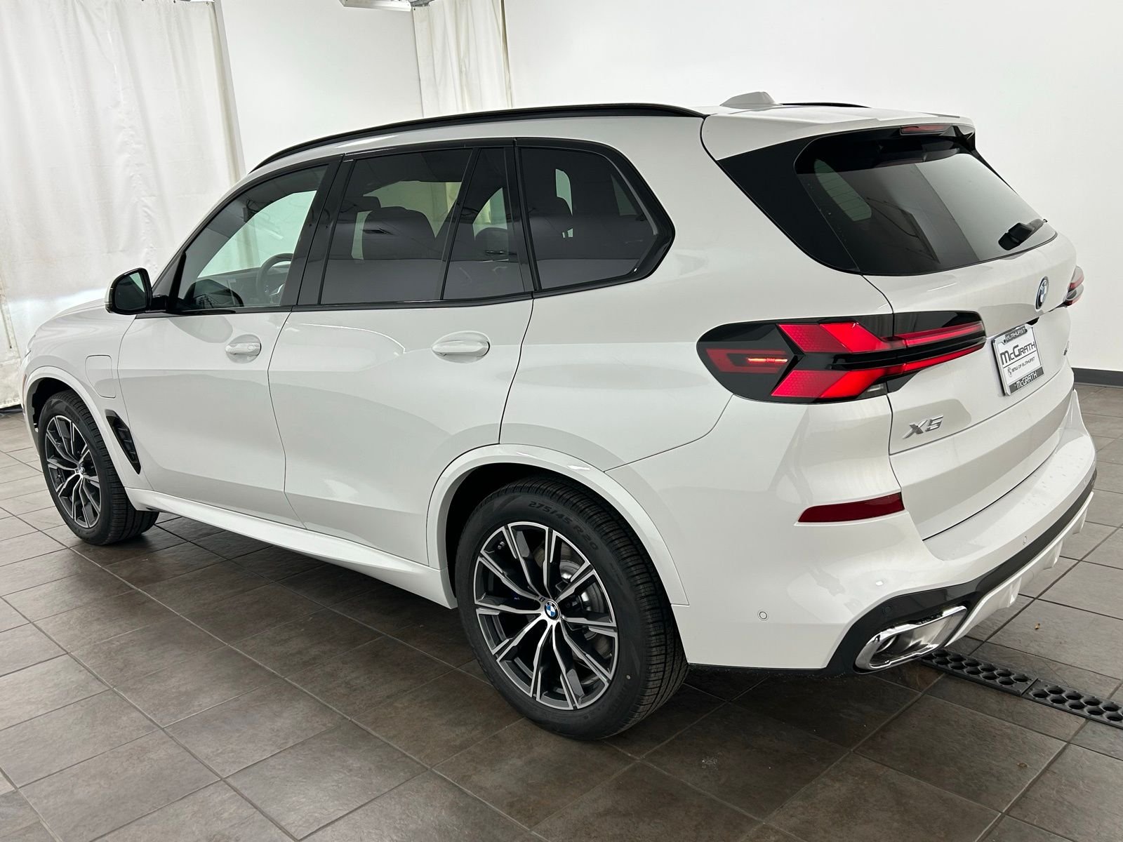 New 2026 Mineral White Metallic BMW xDrive50e image 3