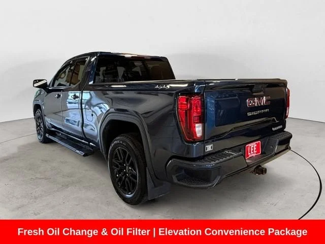 Used 2020 Pacific Blue Metallic GMC Elevation image 3