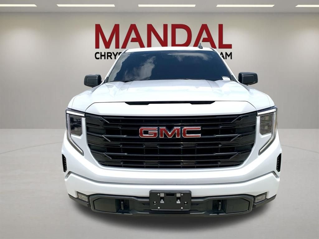 Used 2024 White GMC Elevation image 3