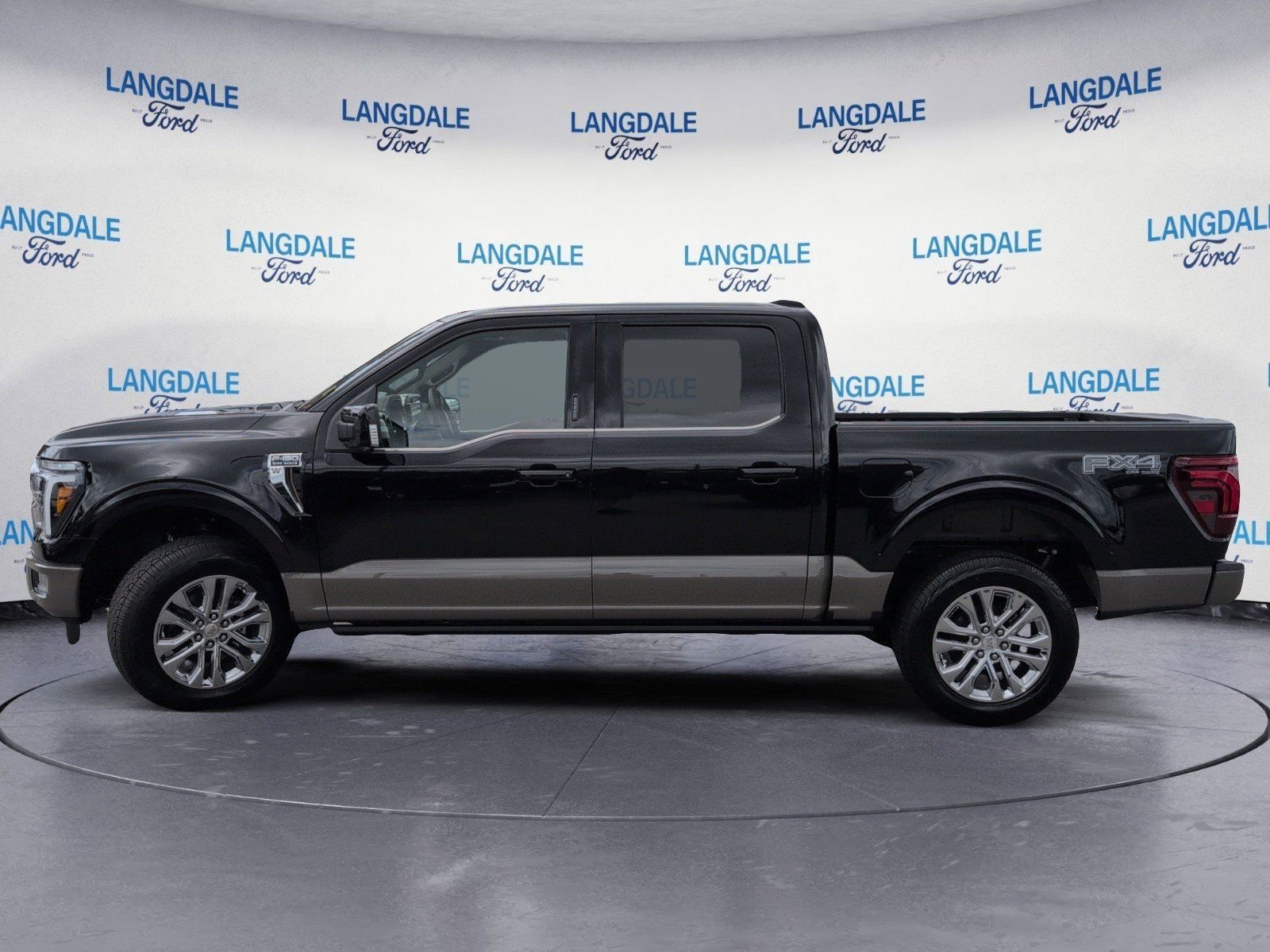 New 2026 Agate Black Metallic Ford King Ranch image 10