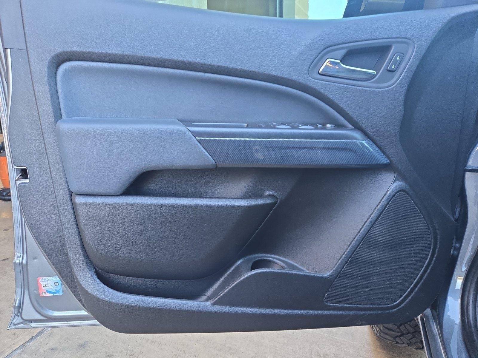 Used 2020 Silver Ice Metallic Chevrolet 4WD Z71 image 19