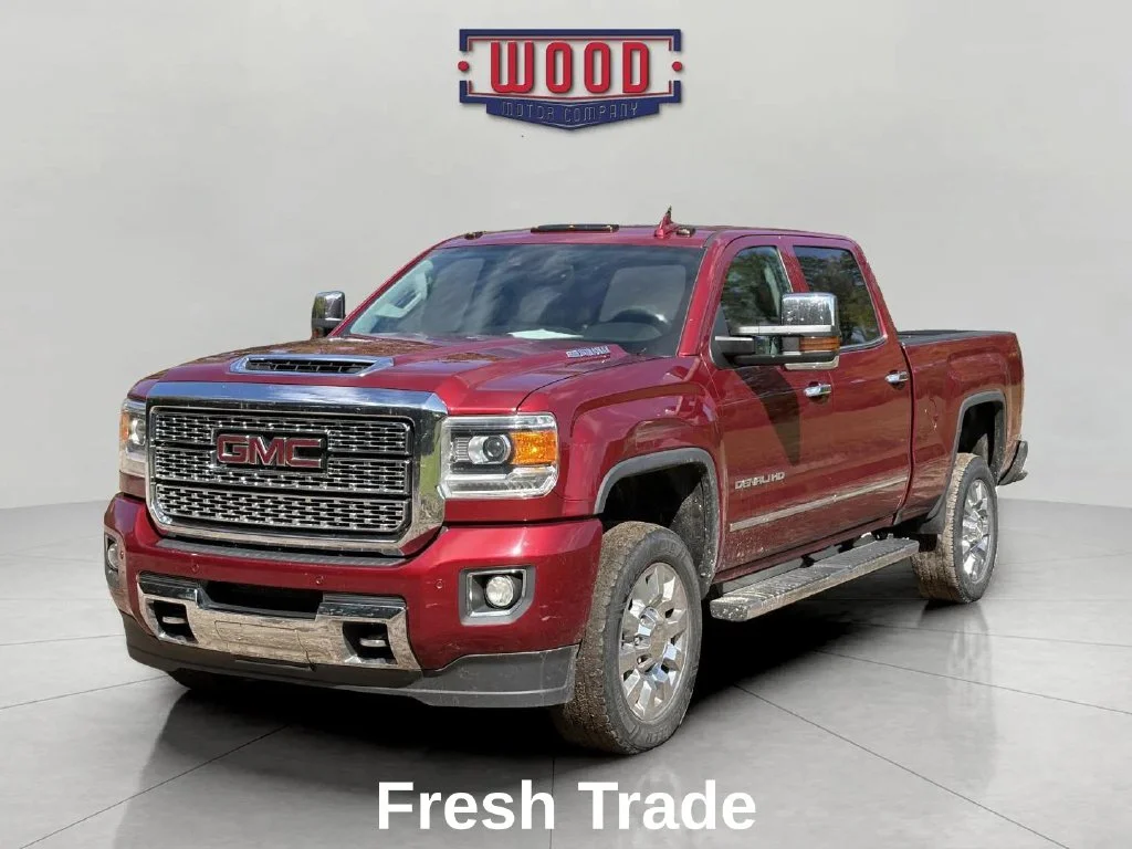 Used 2018 Red Quartz Tintcoat GMC Denali image 3