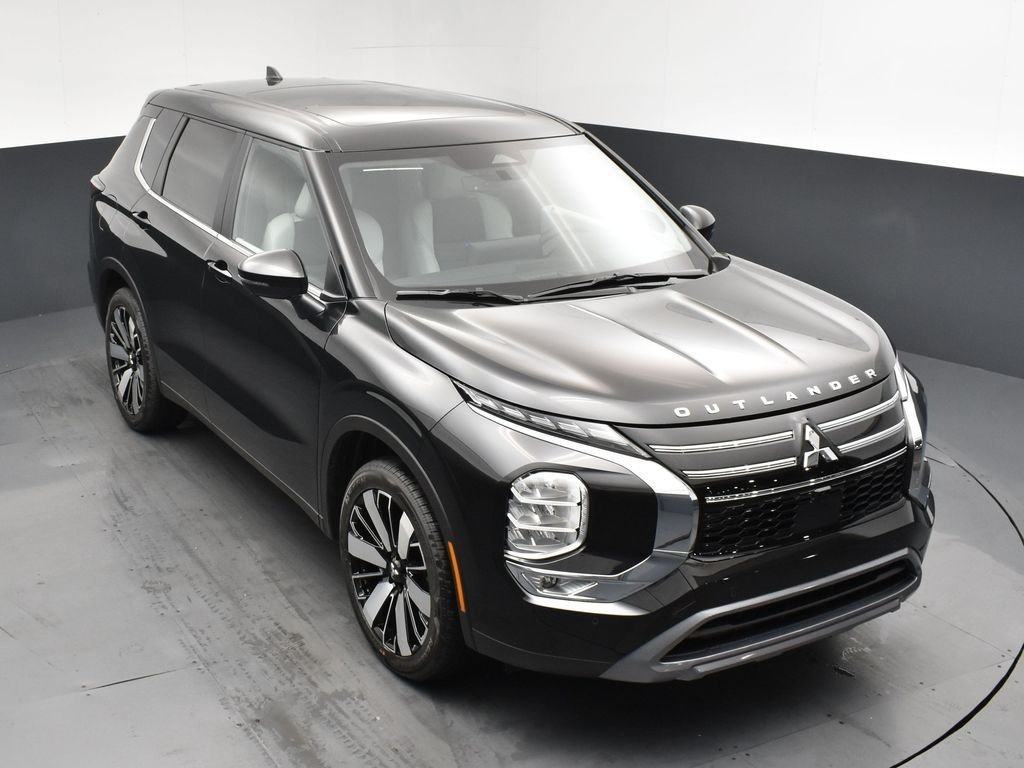 New 2026 Black Mitsubishi SE image 18