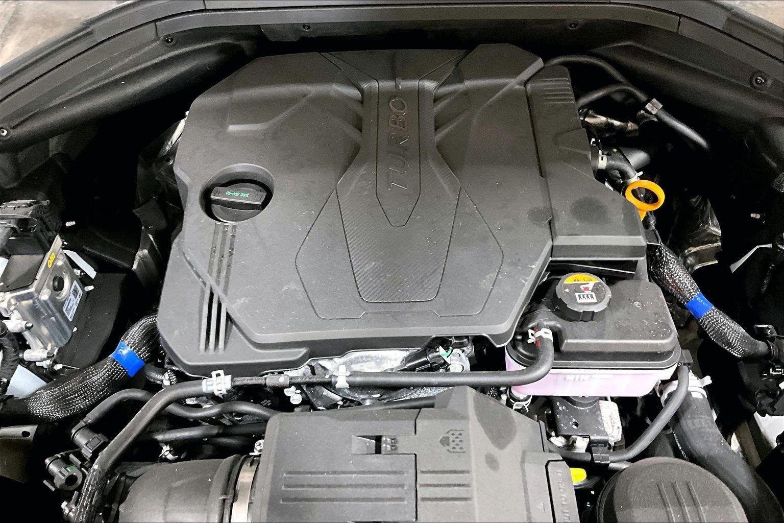 New 2026 Uyuni White Genesis 2.5T image 33