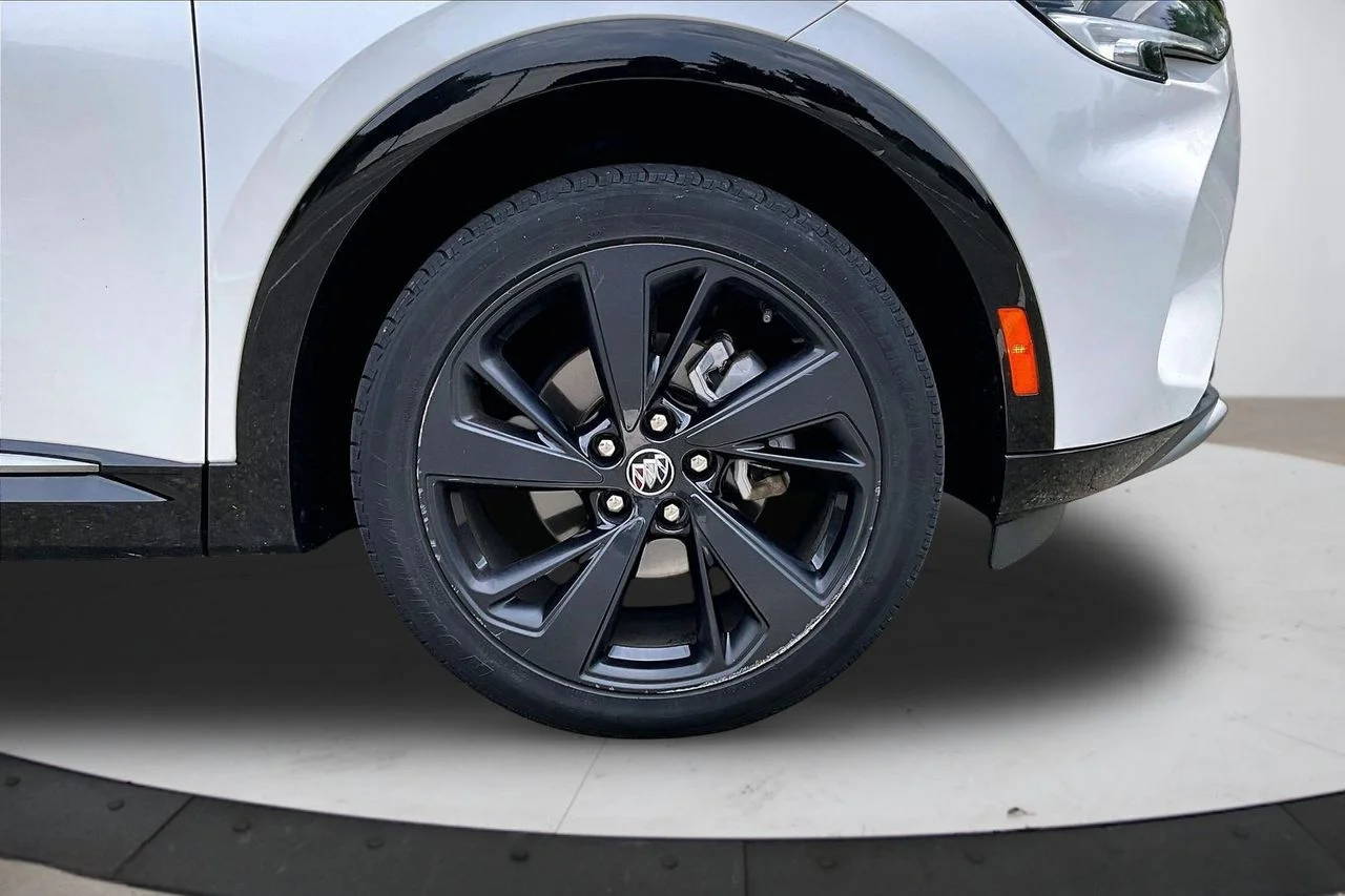 Used 2023 White Buick Essence image 33