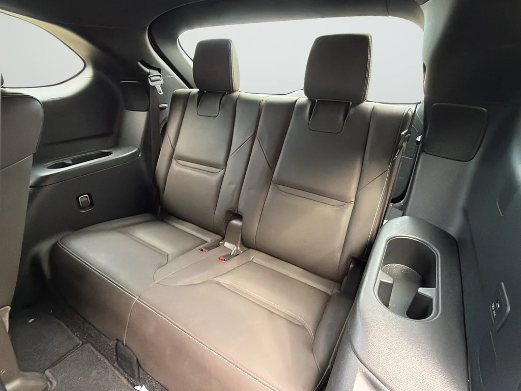 Used 2020 White Mazda Signature image 34