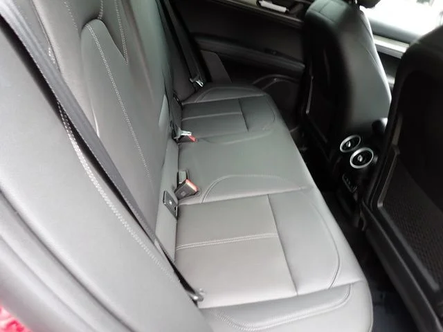 2025 Alfa Romeo Stelvio Base - Photo 12