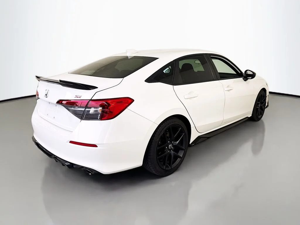 Used 2023 Platinum White Pearl Honda  image 12