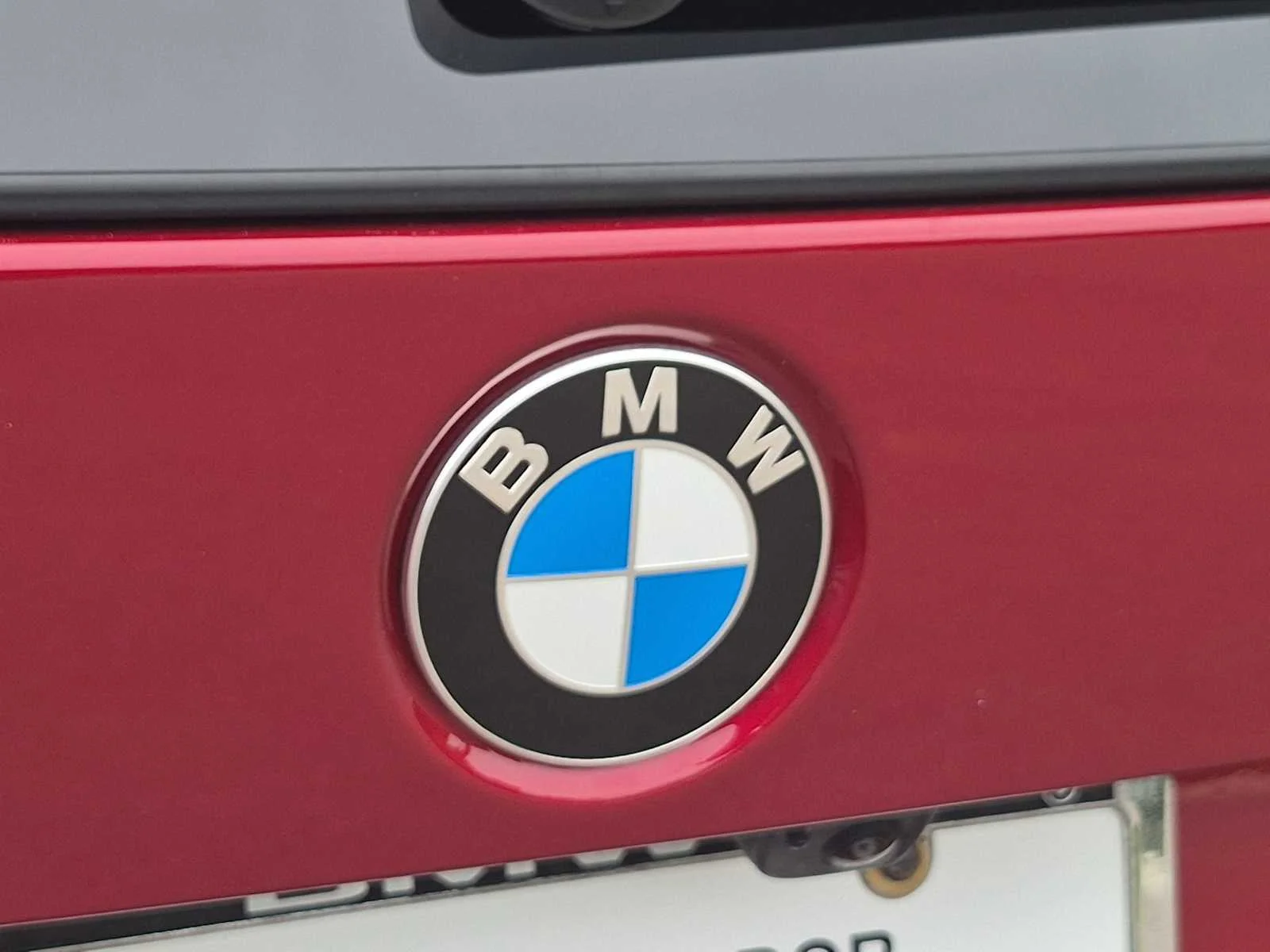 Certified Used 2026 Vegas Red Metallic BMW xDrive28i image 11