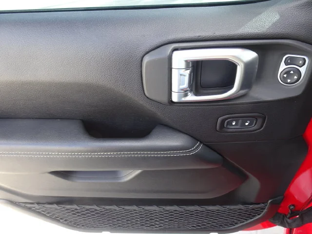 Used 2020 Red Clearcoat Jeep Overland image 8