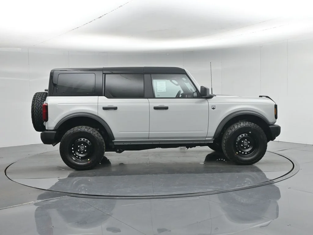 New 2026 Avalanche Gray Ford Big Bend image 27