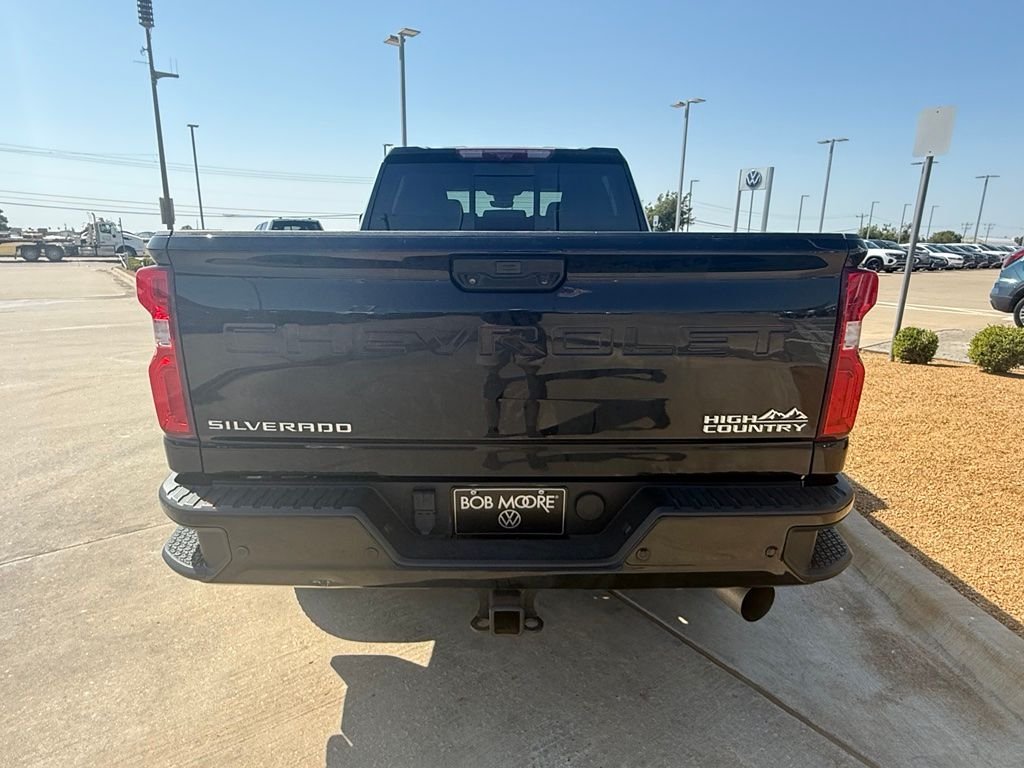Used 2024 Black Chevrolet High Country image 4