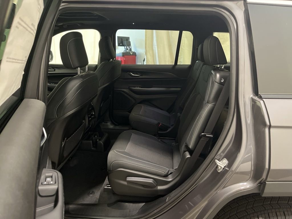 Used 2025 Baltic Gray Metallic Clearcoat Jeep Laredo X image 12