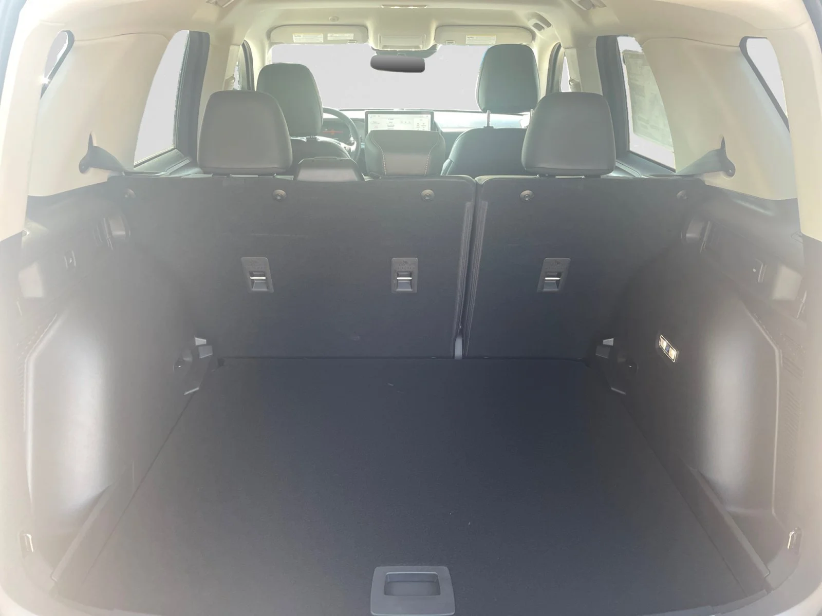 New 2026 Azure Grey Metallic Tri-Coat Ford Outer Banks image 10