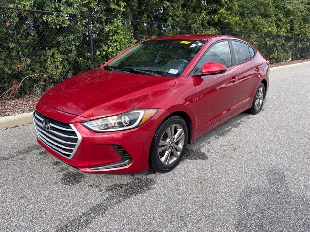 Used 2017 Red Hyundai SE image 1