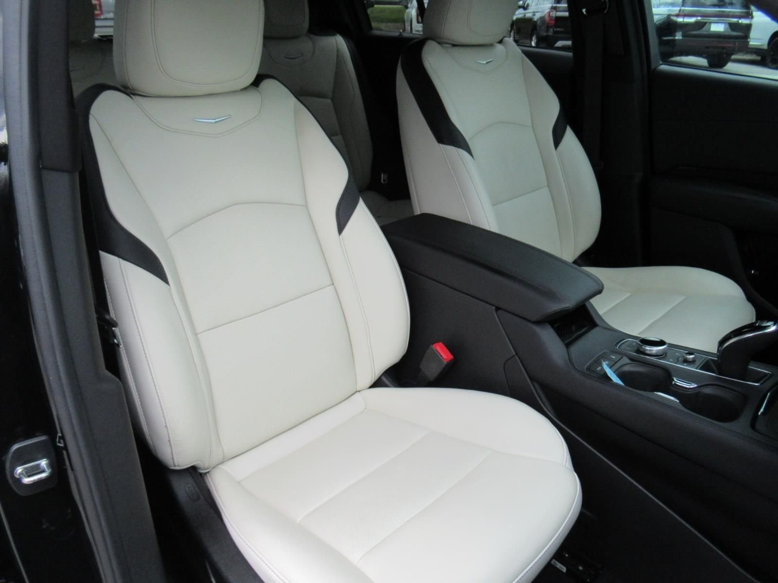 Used 2022 Black Cadillac Sport image 9