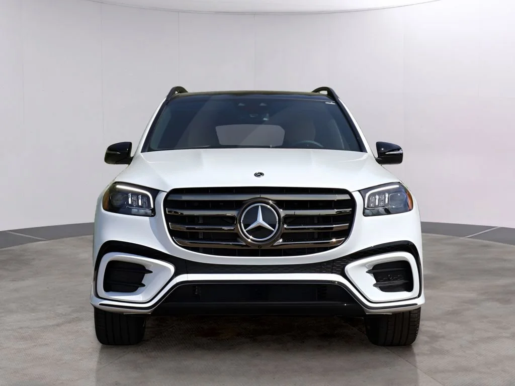 New 2026 MANUFAKTUR Moonlight White Metallic Mercedes-Benz GLS 450 image 43