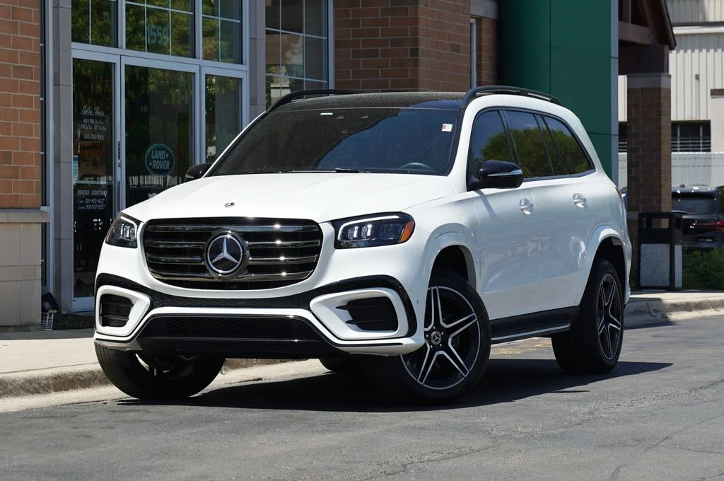 Used 2024  Mercedes-Benz GLS 450 image 1